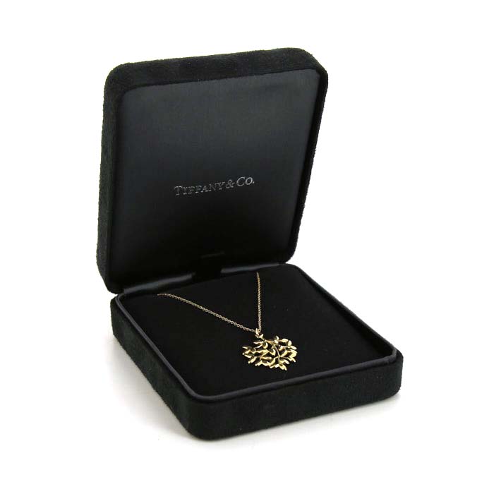 Tiffany 
Co Olive Leaf necklace in yellow gold - Detail D2