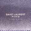 Bolsito de mano Saint Laurent Enveloppe en cuero acolchado con motivos de espigas negro - Detail D3 thumbnail