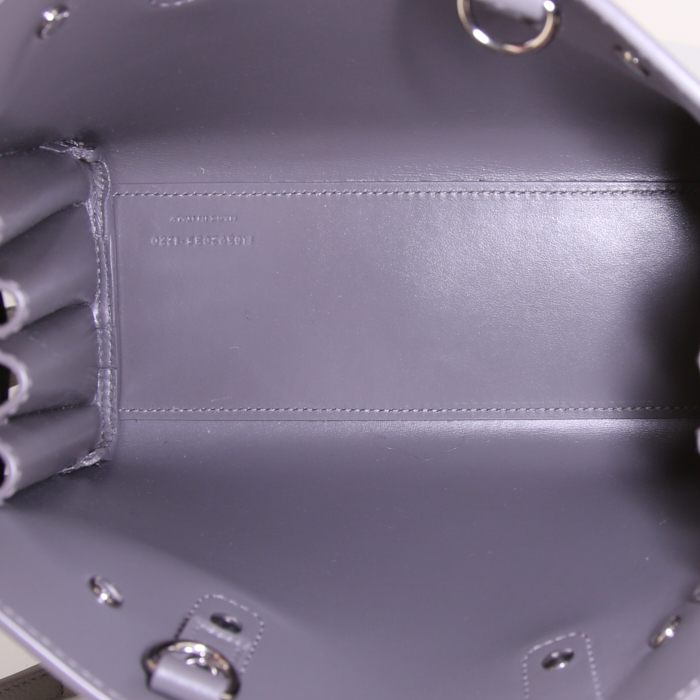 Sac bandoulière Saint Laurent Sac de jour Nano en cuir gris - Detail D3