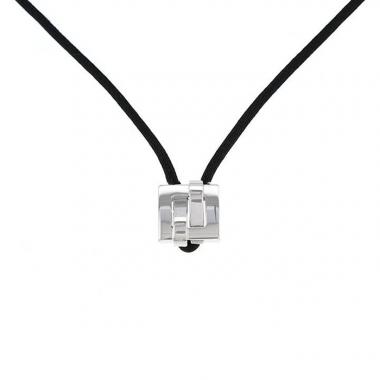 Boucheron Déchainé necklace in white gold and silk
