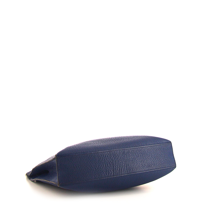 Sac bandoulière Hermès en chevre bleue - Detail D4