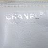 Sac à main Chanel 2.55 en cuir matelassé blanc - Detail D4 thumbnail