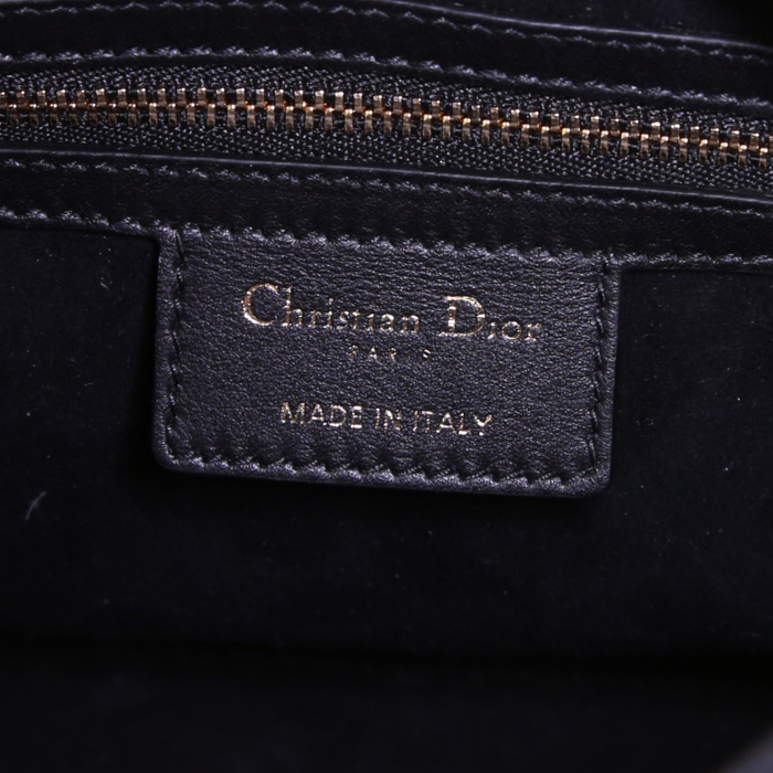 Sac à main Dior Lady Dior Edition Limitée en cuir noir - Detail D4