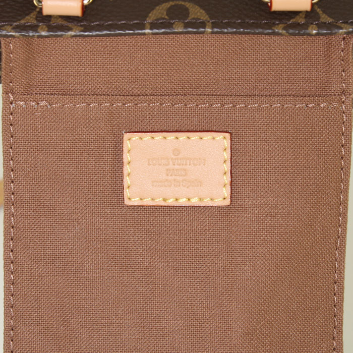 Borsa Louis Vuitton Sac Plat in tela monogram cerata marrone e pelle naturale - Detail D4