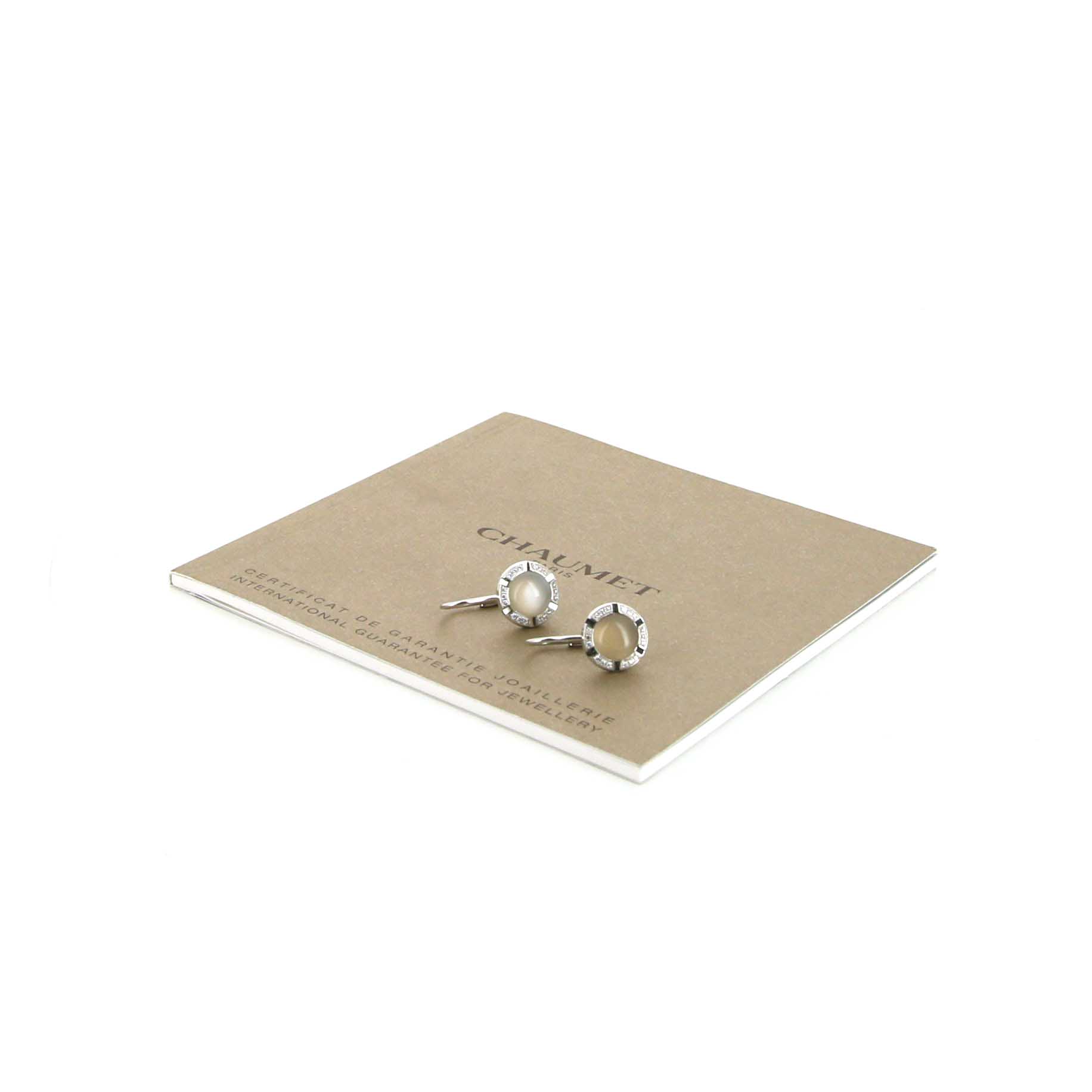 Chaumet Class One Croisière earrings in white gold,  moonstone and diamonds - Detail D2