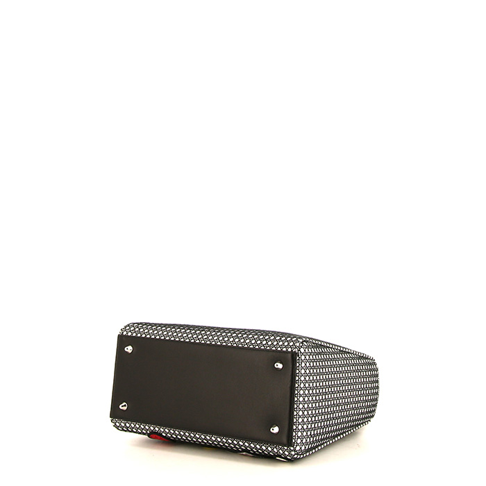 Dior Lady Dior Edition Limitée medium model handbag in white and black canvas and black leather - Detail D5