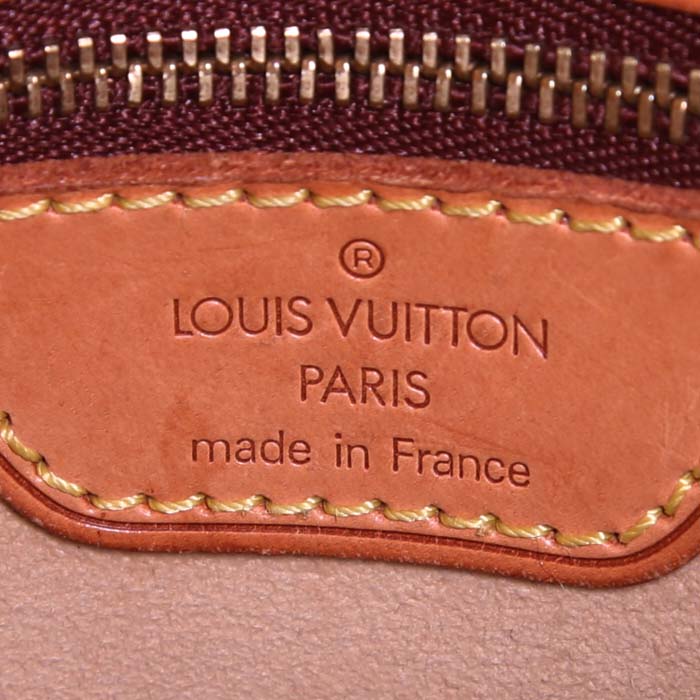 Sac à main Louis Vuitton Looping en toile monogram marron et cuir naturel - Detail D3