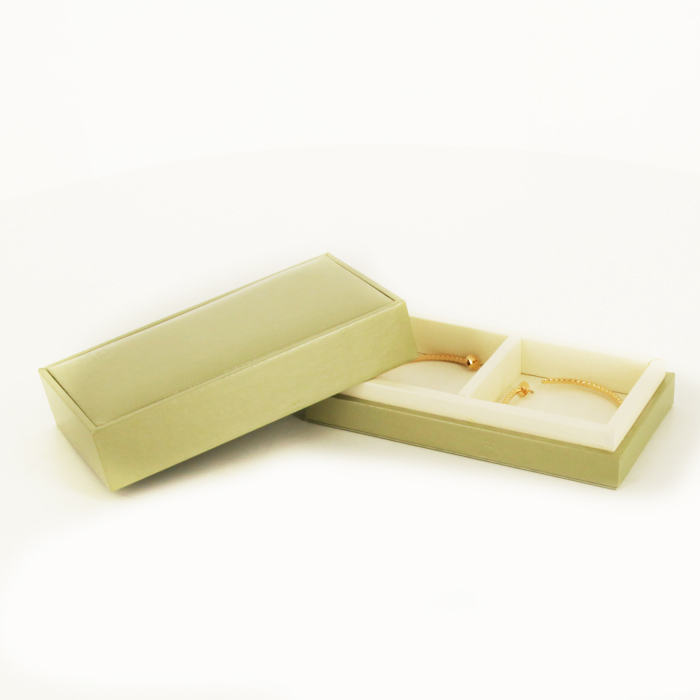 Paire de créoles Van Cleef 
Arpels Perlée grand modèle en or rose - Detail D2