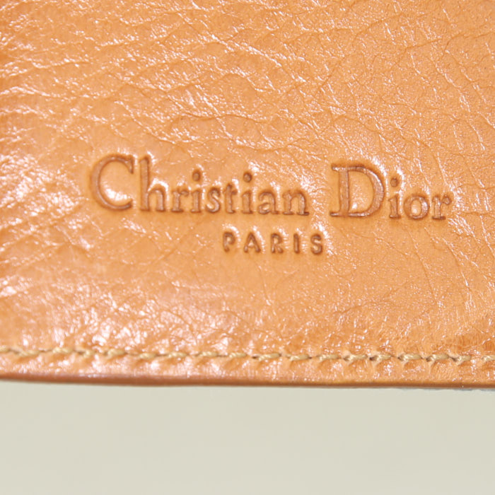 Portefeuille Dior Saddle en toile denim bleue et cuir marron - Detail D2