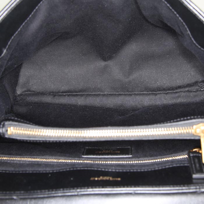 Sac bandoulière Saint Laurent Loulou moyen modèle en cuir matelassé chevrons noir - Detail D3