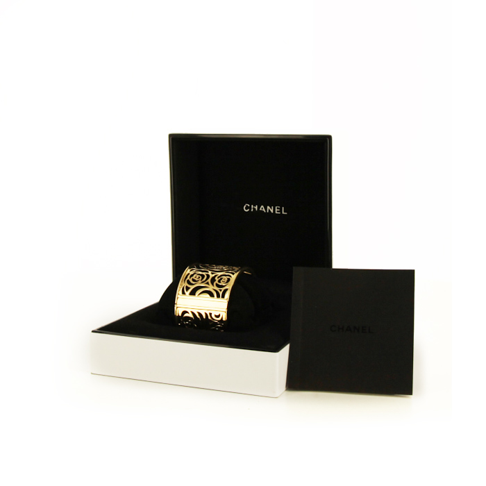 Bracelet manchette Chanel Camélia Fil en or jaune - Detail D2