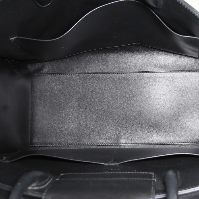 Bolso de mano Dior Diorever en cuero granulado negro - Detail D3