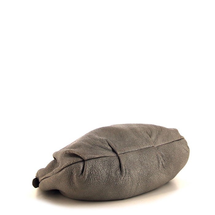 Sac à main Prada en cuir gris - Detail D4