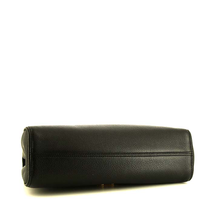 Louis Vuitton  Victoire shoulder bag  in black empreinte monogram leather - Detail D5