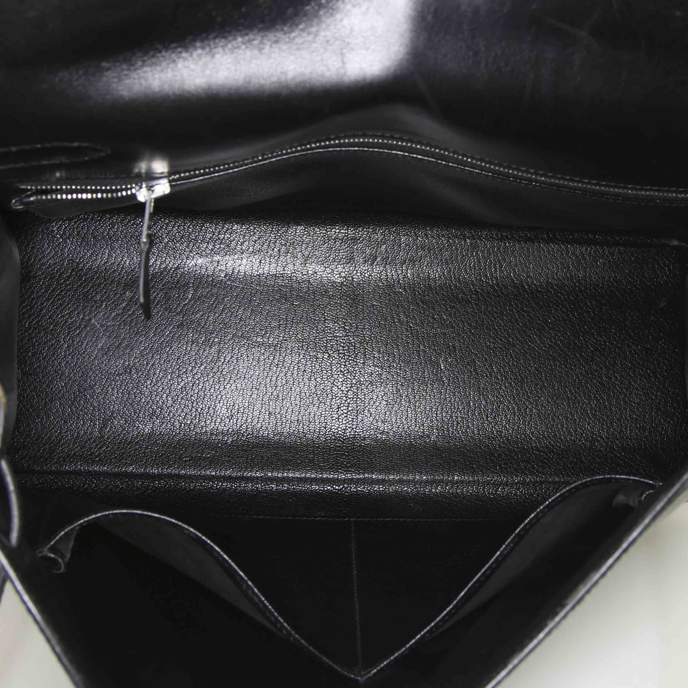 Hermes Kelly 32 cm handbag in black box leather - Detail D3