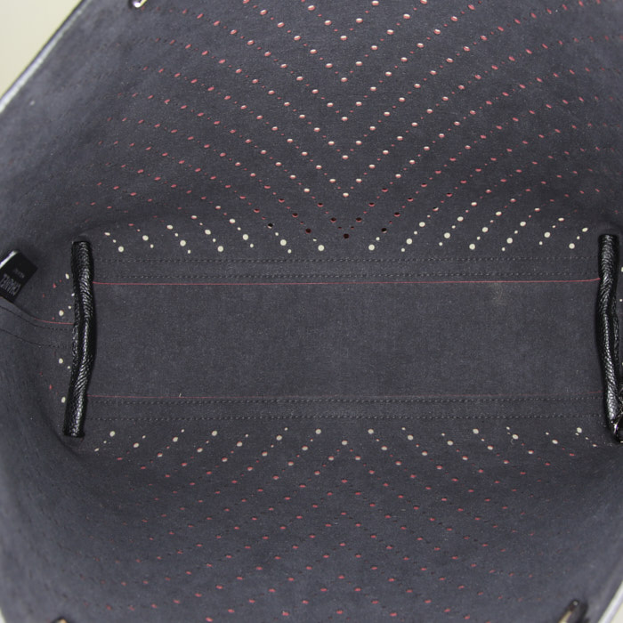 Chanel Grand Shopping bag in red leather - Detail D2