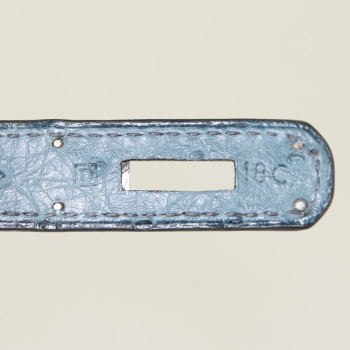 Borsa Hermes Birkin 30 cm in struzzo blu - Detail D4