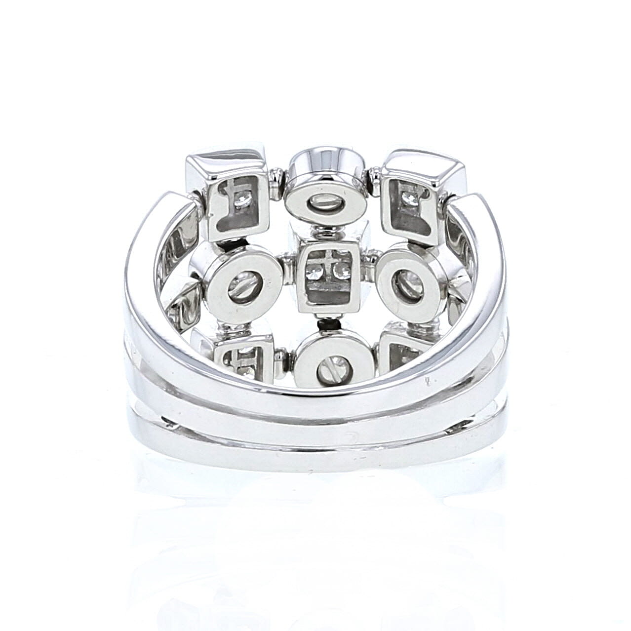 Anello Bulgari Lucéa modello grande in oro bianco e diamanti - Detail D2