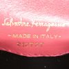 Sac bandoulière Salvatore Ferragamo mini en cuir rose - Detail D3 thumbnail