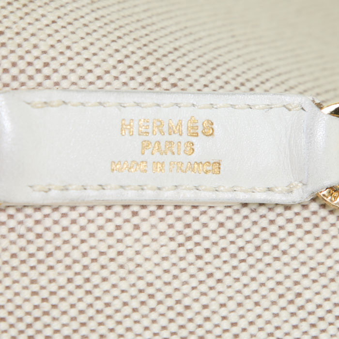 Bolso de mano Hermès Trim en cuero blanco y lona blanca - Detail D3