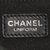 Bolsito-cinturón Chanel Pochette ceinture en cuero granulado negro - Detail D3 thumbnail