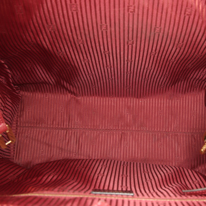 Fendi handbag in pomegranate red leather - Detail D2