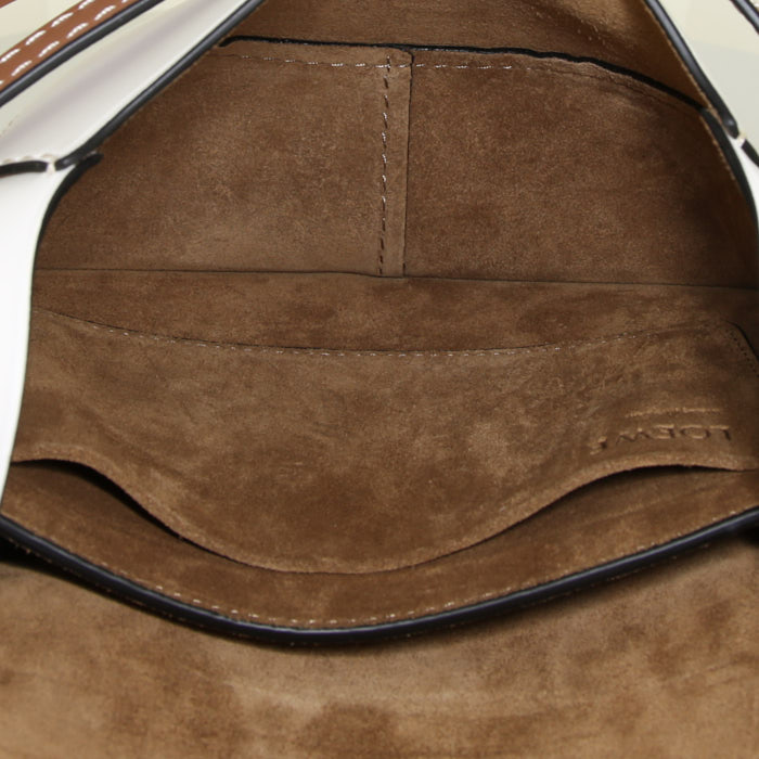 Loewe Gate shoulder bag in white, beige and gold tricolor leather - Detail D2