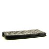 Chanel  Boy pouch  in black quilted leather - Detail D4 thumbnail