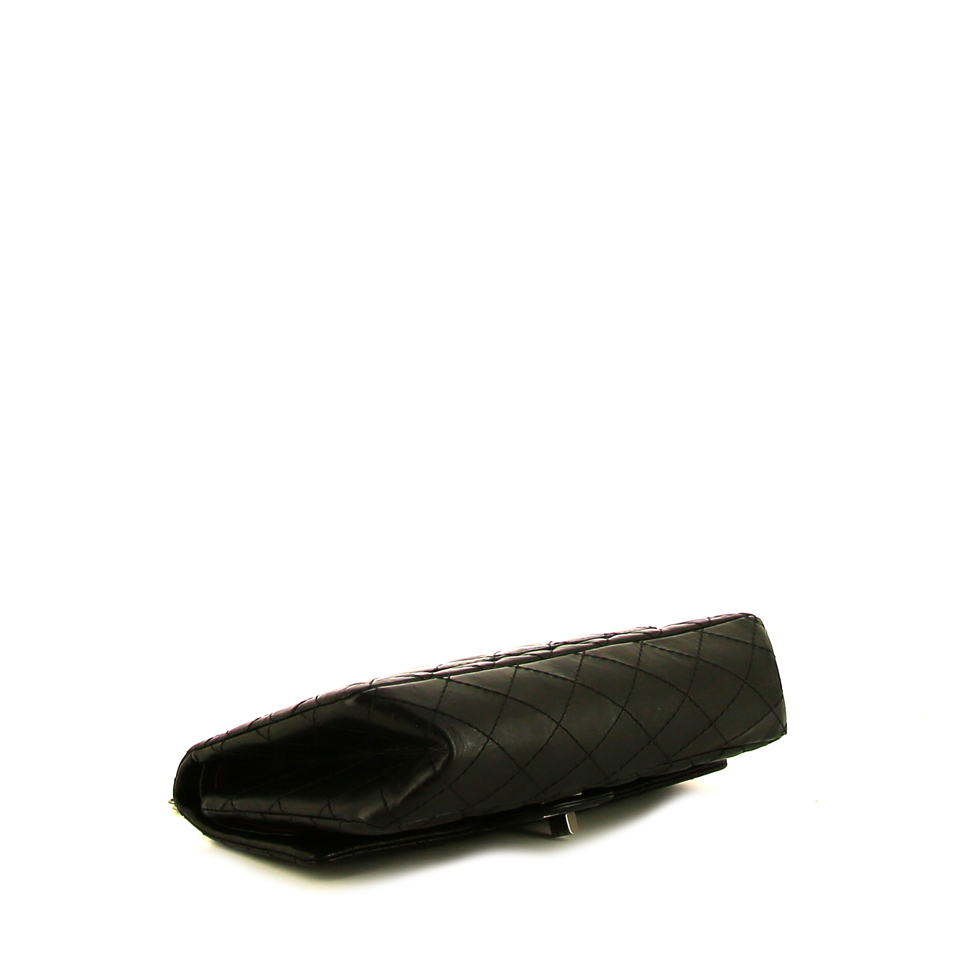 Sac à main Chanel 2.55 en cuir matelassé noir - Detail D5