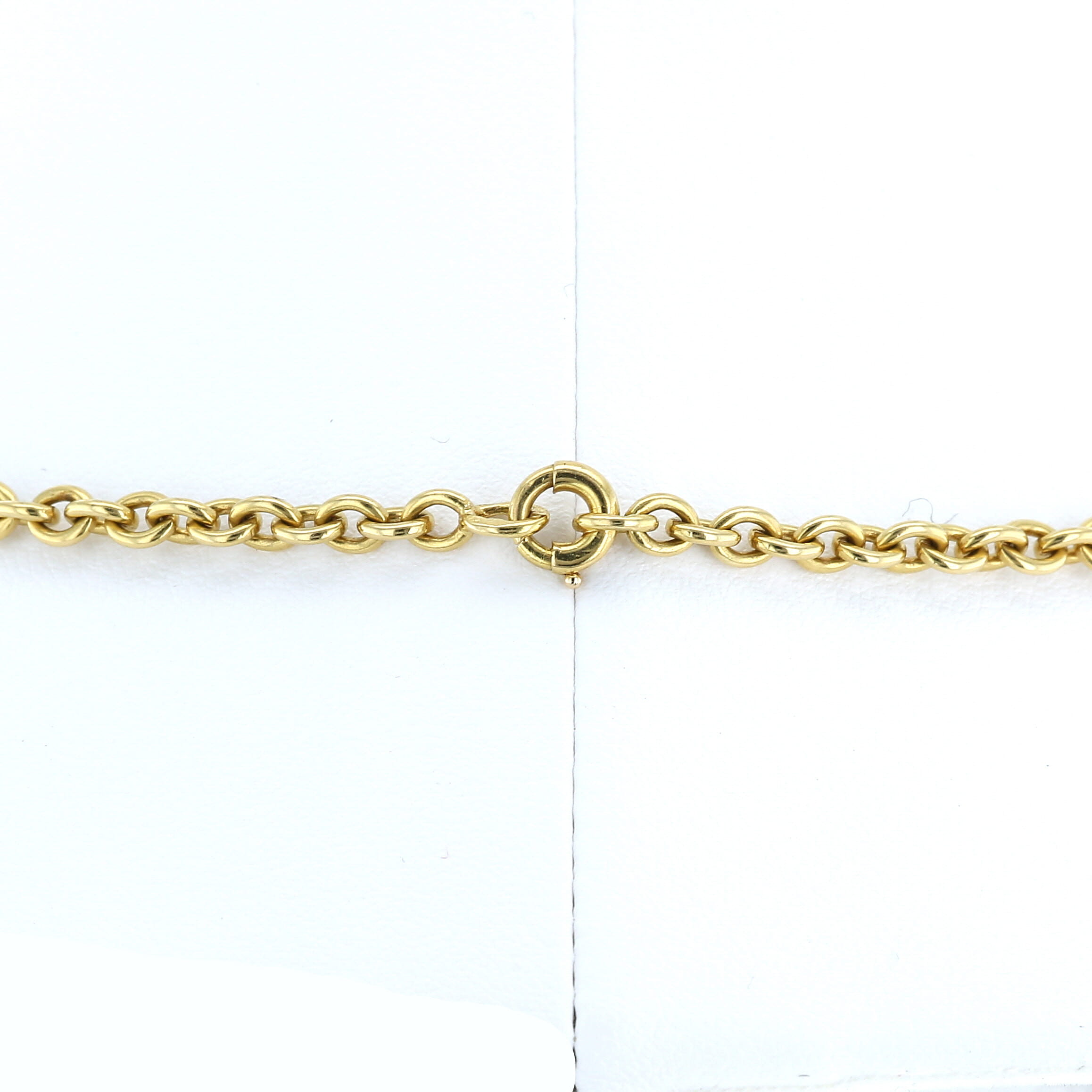 Cartier Agrafe necklace in yellow gold and diamonds - Detail D2