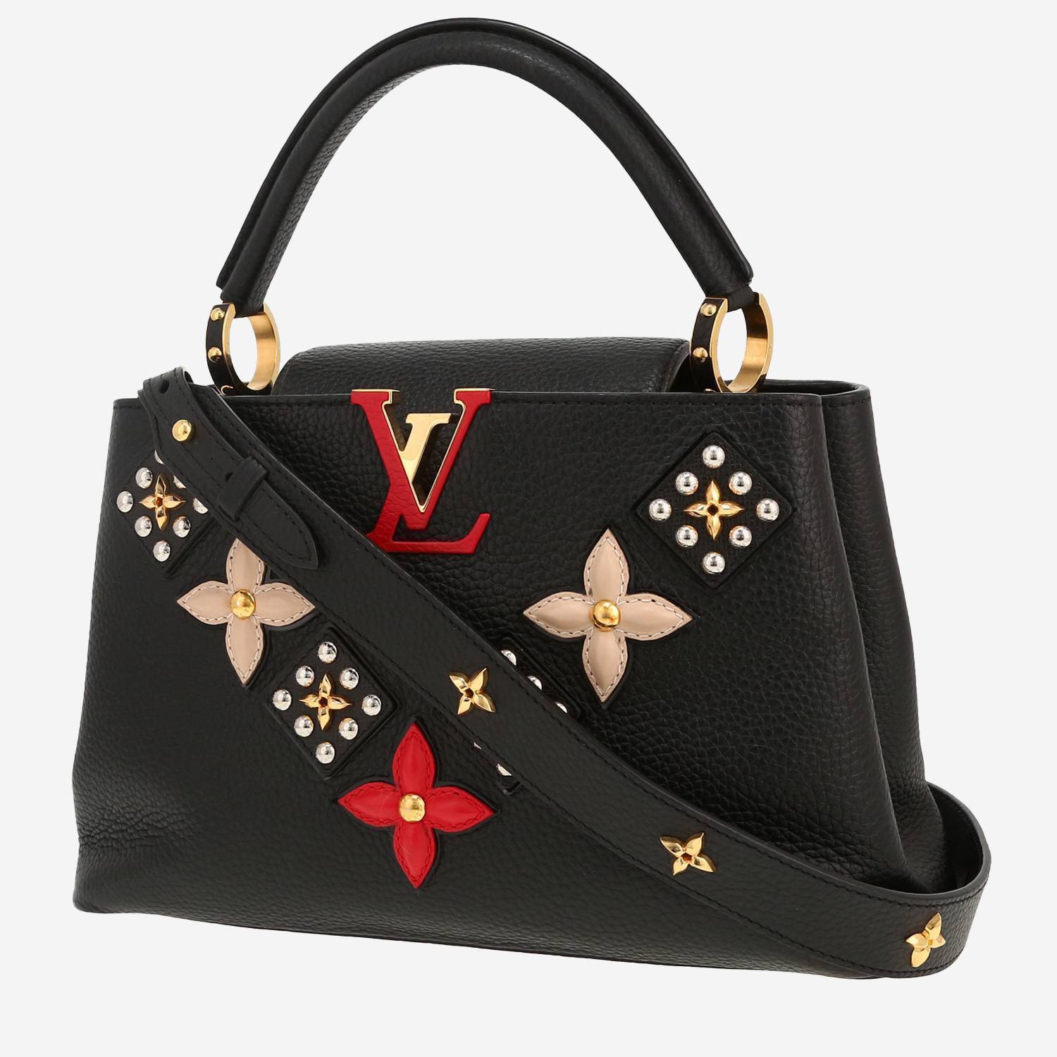 Borsa a tracolla Louis Vuitton  Capucines MM in pelle martellata nera
