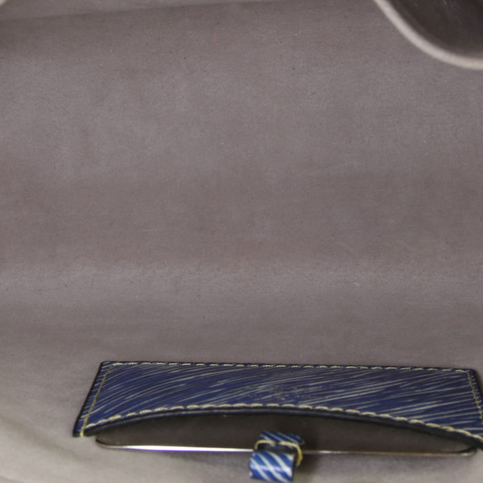 Louis Vuitton Twist handbag in blue leather - Detail D3