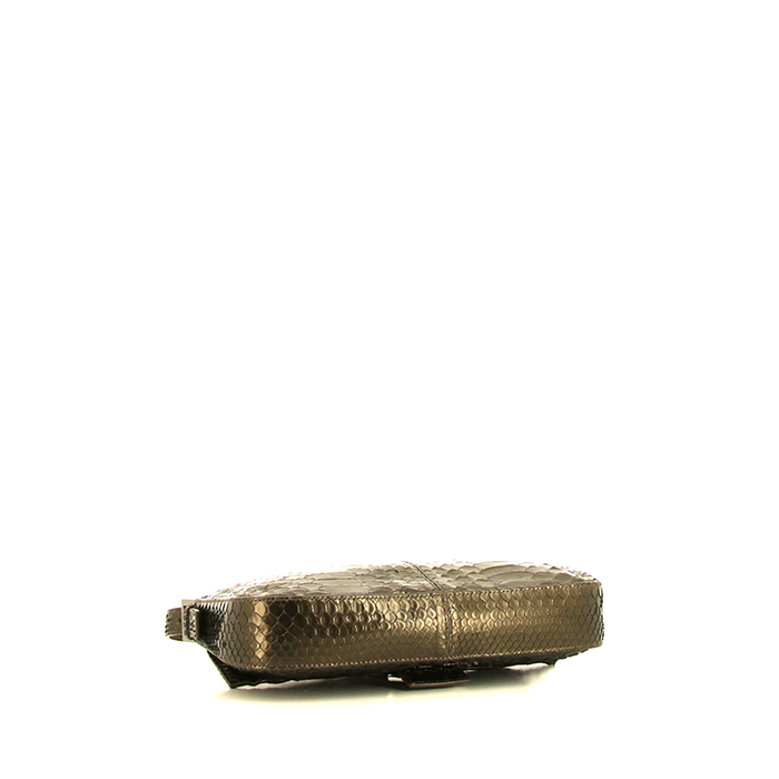 Fendi Baguette handbag in brown python - Detail D4