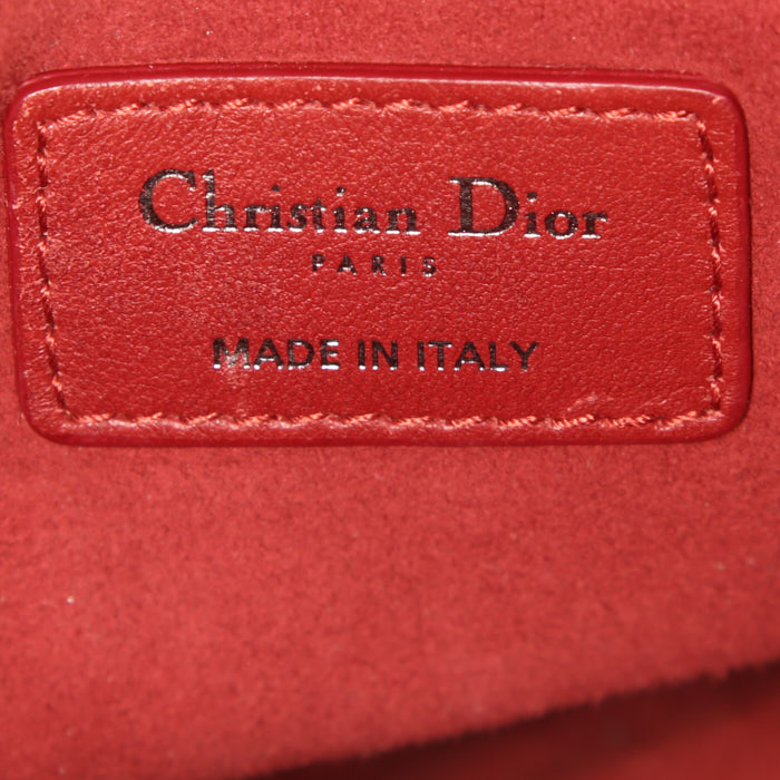 Sac à main Dior Lady Dior Edition Limitée en cuir rouge - Detail D4