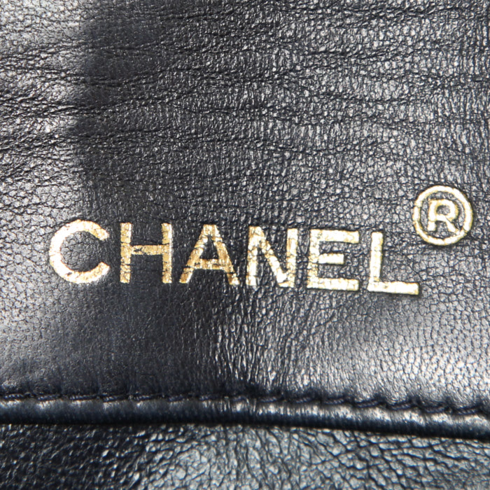 Chanel Vintage handbag in blue quilted leather and red leather - Detail D3