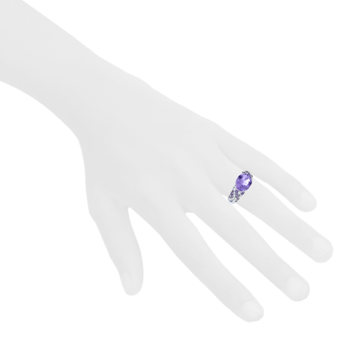 Bague Mauboussin Plaisir d'Amour en or blanc,  améthystes et diamants - Detail D1