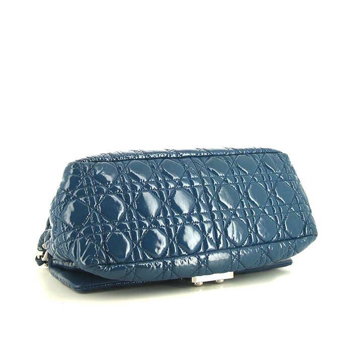 Bolso de mano Dior New Look en charol azul - Detail D4