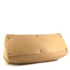 Bolso de mano Fendi Peekaboo modelo grande en cuero beige - Detail D5 thumbnail