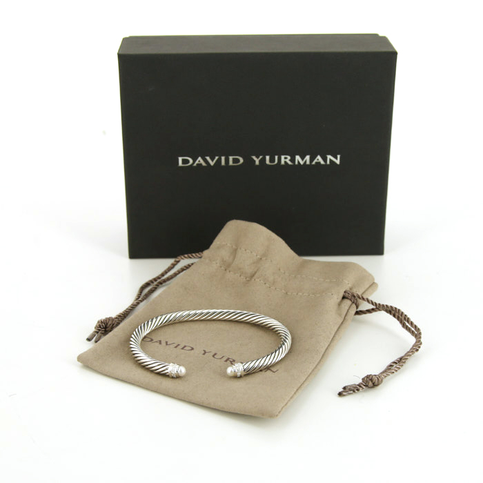 Brazalete rígido David Yurman Cable Classique en plata,  perlas y diamantes