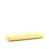 Cartera larga Saint Laurent en cuero granulado acolchado beige - Detail D4 thumbnail