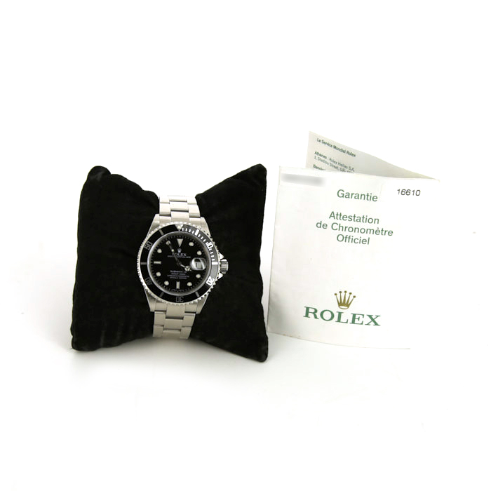 Rolex Submariner Date watch in stainless steel Ref:  16610 Circa  2006 - Detail D2