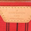 Sac cabas Louis Vuitton Neverfull moyen modèle en toile monogram marron et cuir naturel - Detail D3 thumbnail