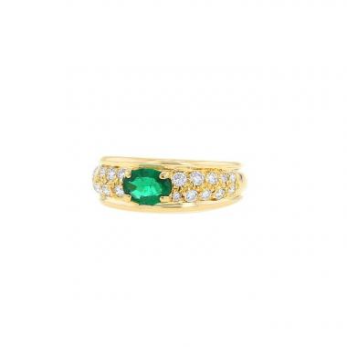 Boucheron Axelle ring in yellow gold,  diamonds and emerald