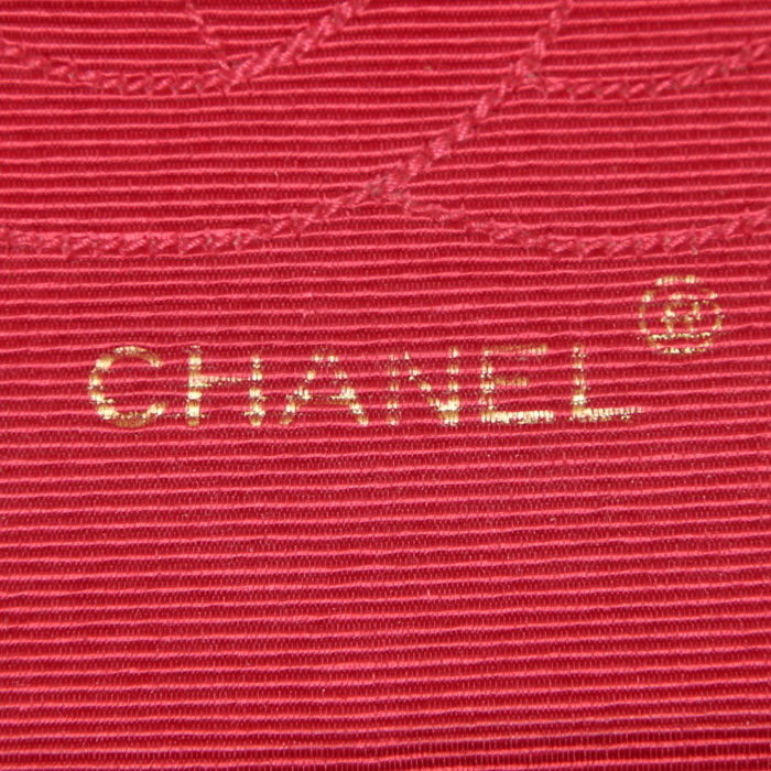 Bolso de mano Chanel Timeless en jersey acolchado azul marino - Detail D4