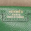 Pochette Hermes Jige en cuir Courchevel vert - Detail D3 thumbnail