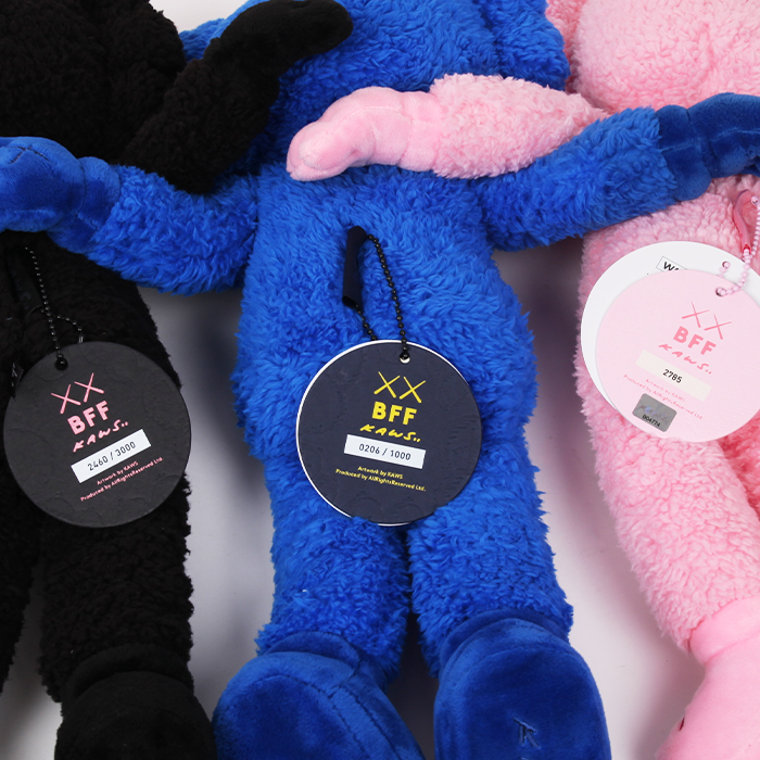 KAWS TIME OFF BLUE/PINK/BLACK Set(3個セット) KAWS カウズ