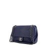 Chanel Timeless jumbo shoulder bag in blue quilted leather - 00pp thumbnail