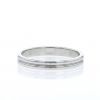 Fede nuziale Boucheron Godron modello piccolo in platino - Detail D1 thumbnail