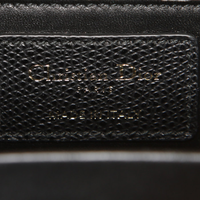 Dior 30 Montaigne shoulder bag in black grained leather - Detail D4