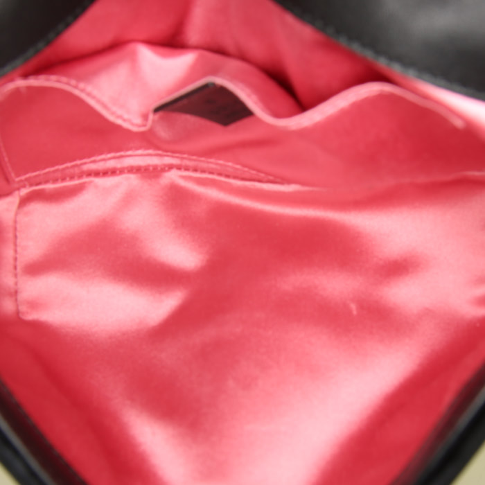 Borsa a tracolla Gucci GG Marmont mini in velluto nero con decori geometrici - Detail D3